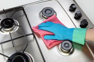 Cleaning stainless steel appliances easily at home