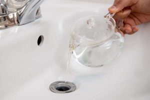 DIY Toilet & Drain Unclogging Without a Plunger